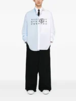 MM6 Maison Margiela - Pantalone Sportivo a Gamba Ampia Nera - immagine 2