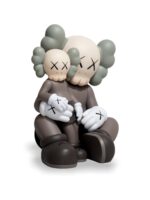 Kaws - Holiday Changbai Mountain Figure (Brown) - immagine 3