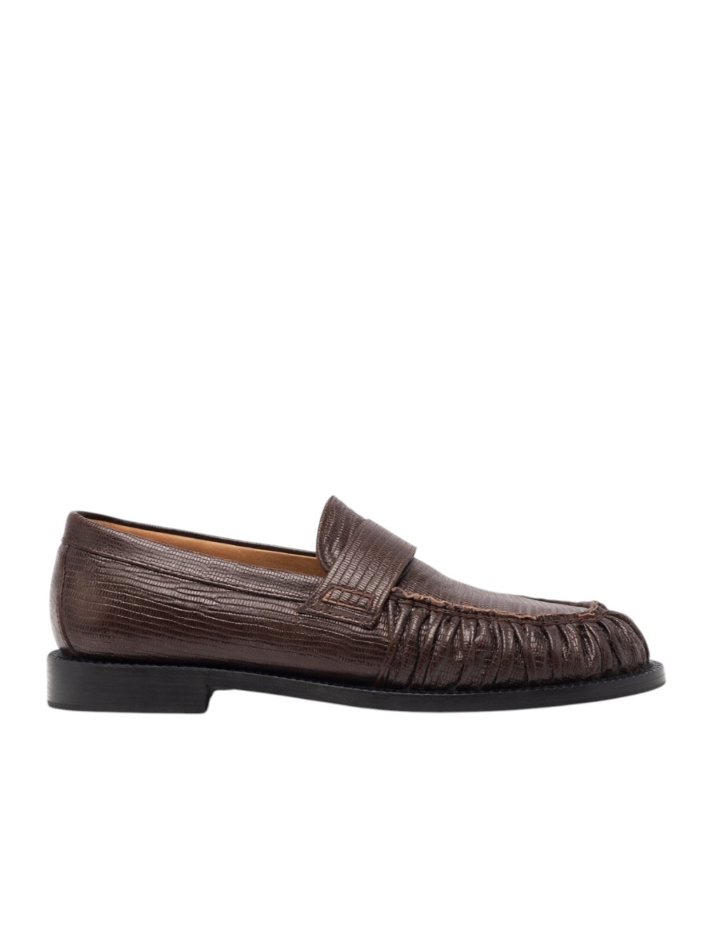 f6496900 7632 4050 8539 315cefc6c86d. Brown